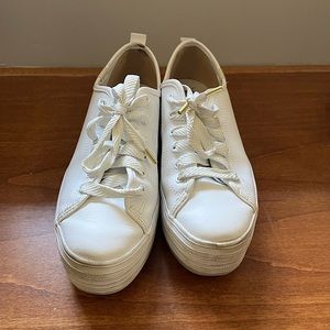 SUPER CUTE PLATFORM WHITE KEDS